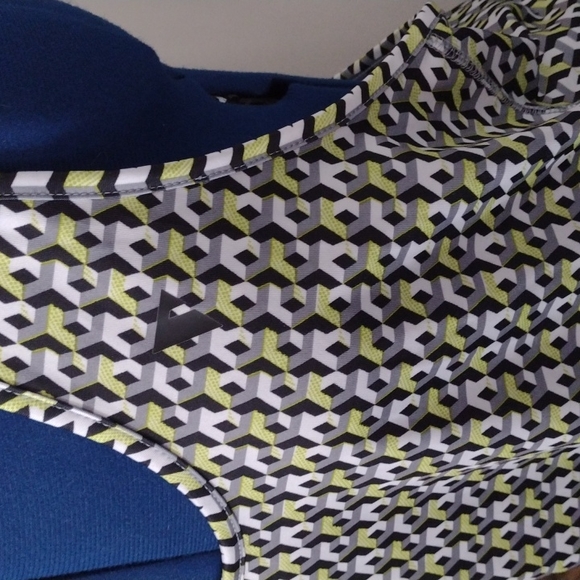 NWOT PLUS Neon RACER BACK & PATTERN Workout Tank by Y*A*S YAS!! - Picture 4 of 9